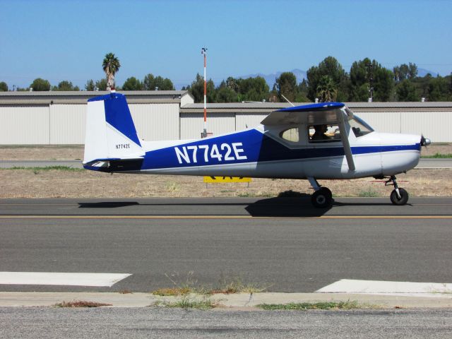 Cessna Commuter (N7742E) - Taxiing to RWY 24