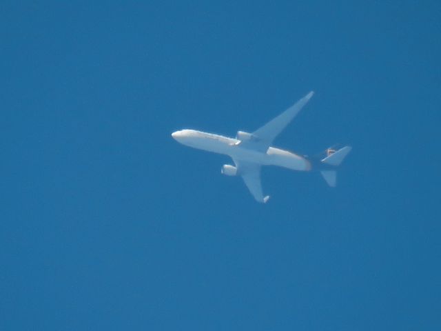 BOEING 767-300 (N324UP)