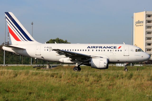 Airbus A318 (F-GUGG)