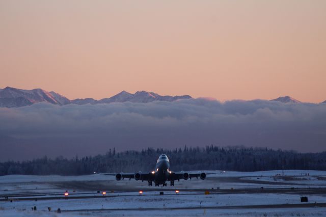 BOEING 747-8 —