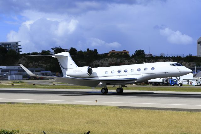 Gulfstream Aerospace Gulfstream G650 (N898NC) - N898NC landing at TNCM St Maarten