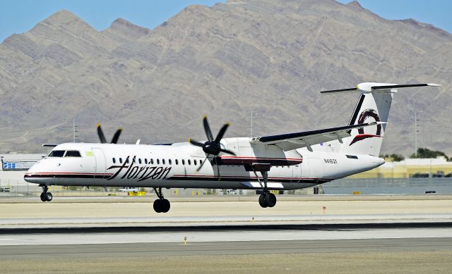 N416QX — - photo Horizon Air De Havilland Canada DHC-8-401Q Dash 8 N416QX (cn 4083)  Las Vegas - McCarran International (LAS / KLAS) USA - Nevada, March 31, 2011 Photo: Tomás Del Coro