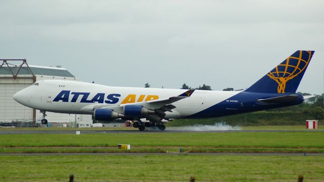 Boeing 747-400 (N497MC)