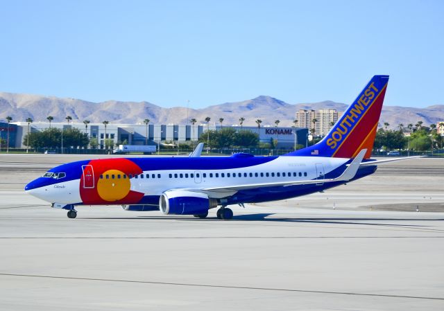 Boeing 737-700 (N230WN) - N230WN Southwest Airlines 2006 Boeing 737-7H4 (cn 34592/1868) "Colorado One"  Las Vegas - McCarran International (LAS / KLAS) USA - Nevada, September 1, 2012 Photo: Tomás Del Coro