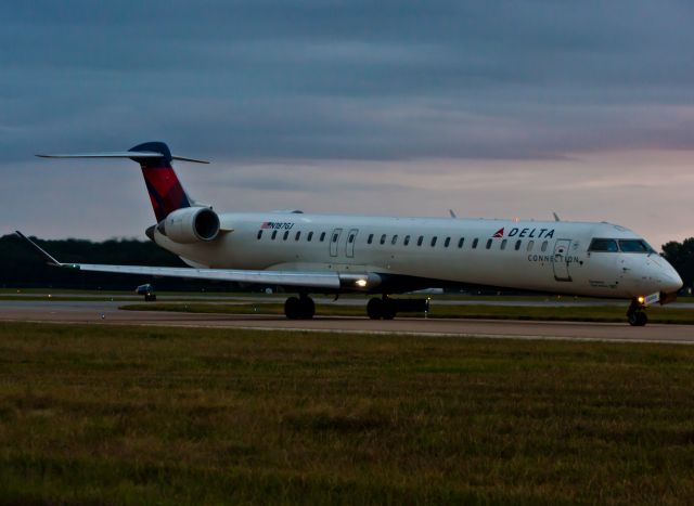 Canadair Regional Jet CRJ-900 (N187GJ)