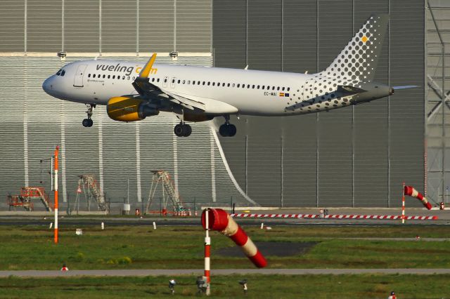Airbus A320 (EC-MAI) - date: 21-Apr-2016