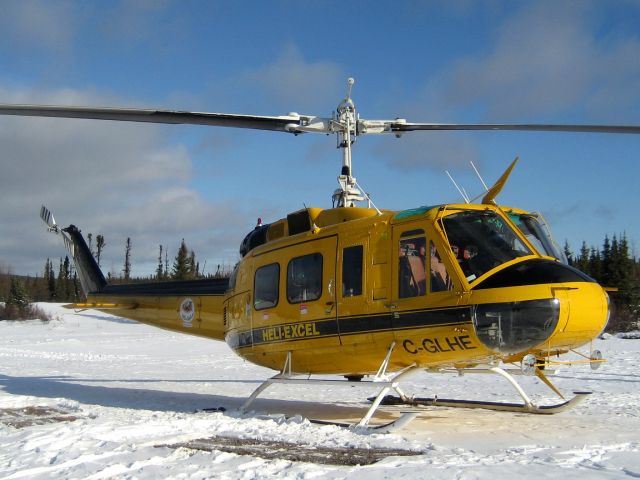 Bell UH-1V Iroquois (C-GLHE) - CGLHE, Héli-Excels Bell 205 waiting for its passengers - Poste Montagnais (CSF3), November 2011.