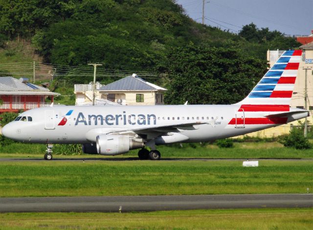 Airbus A319 (N724UW)