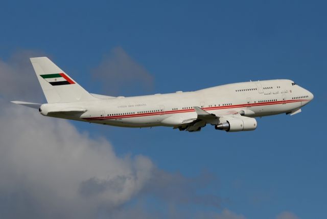 Boeing 747-400 (A6-HRM) - Dubaï Air Wingbr /20/09/2015br /Take-off 07 DUB001