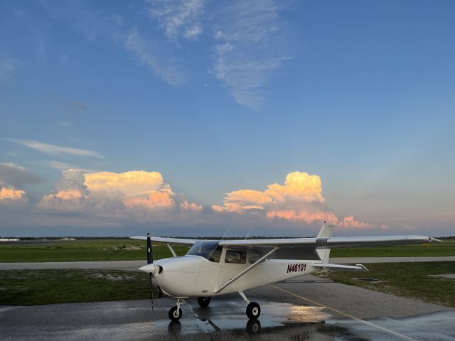 N46101 — - Nice background after fresh wash