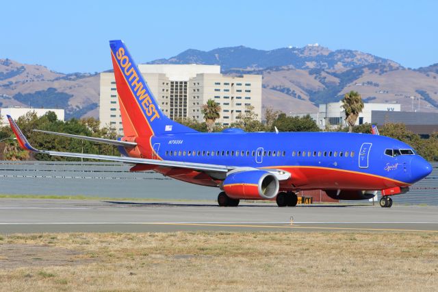 Boeing 737-700 (N793SA)