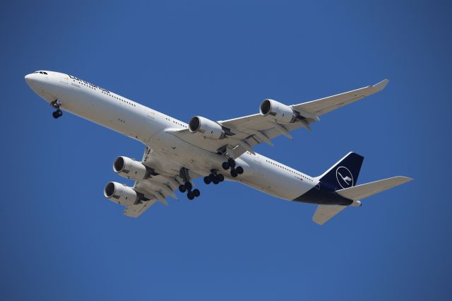 Airbus A340-600 (D-AIHI)