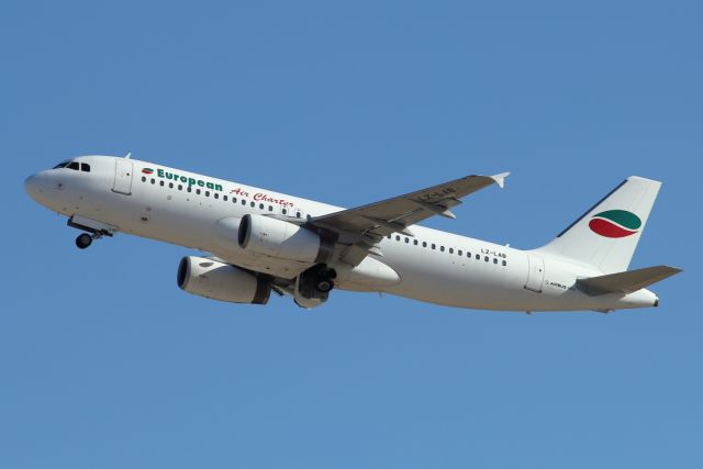 Airbus A320 (LZ-LAB) - 04/04/2023:br /Flight to Larnaca (LCA), Cyprus, took-off from runway 26.