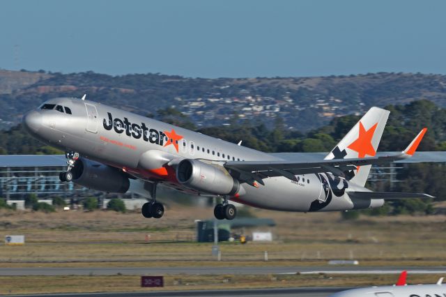 Airbus A320 (VH-YXQ) - ADELAIDE AIRPORT, FRIDAY MAY 20, 2022.br /br /JQ960 to Cairns, QLD departs off Rw 05.