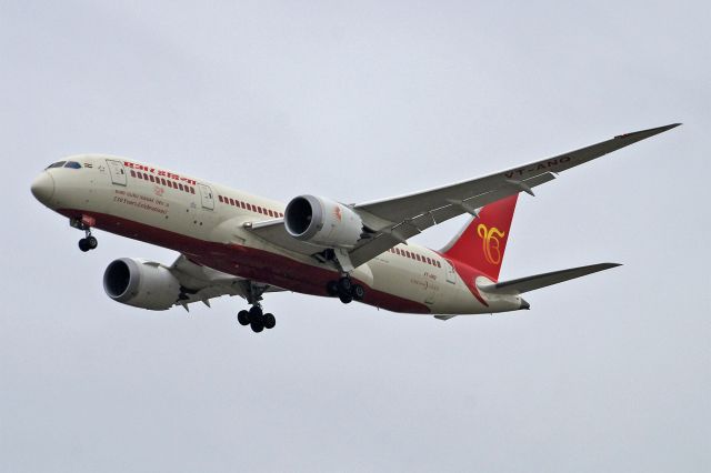 Boeing 787-8 (VT-ANQ) - Boeing 787-8 Dreamliner, Air India, VT-ANQ, 14.Oct.2022, EGLL London Heathrow, Waye Ave Park