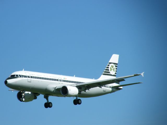 Airbus A320 (EI-DVM) - EI DVM ARR EIDW 14/09/13