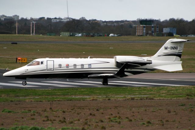 Learjet 60 (M-INNI) - Lining up to depart rwy 25 on 1-Feb-18 heading for LSZH.