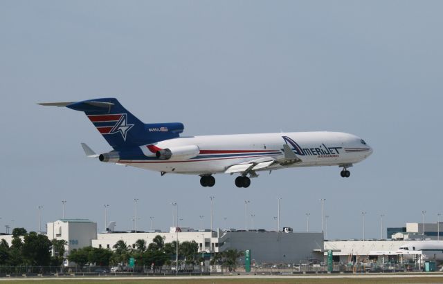 Boeing 720 (N495AJ)