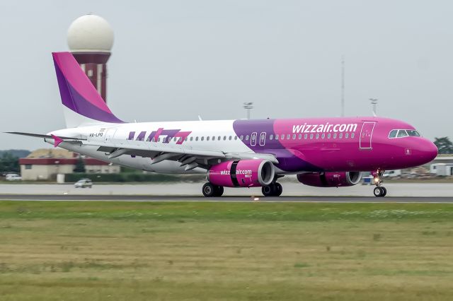 Airbus A320 (HA-LPO)