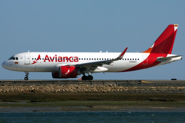 Airbus A320neo (N764AV)