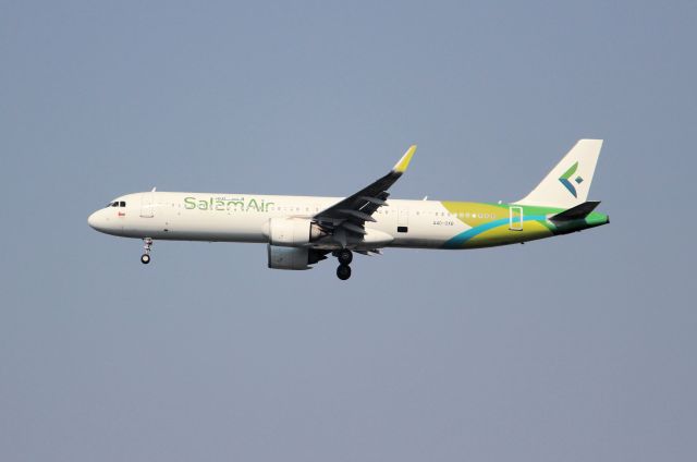 Airbus A321neo (A4O-OXB)