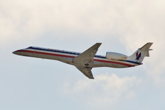 Embraer ERJ-135 (N821AE) - Departing runway 13 to Chicagos OHare airport on May 5, 2012.