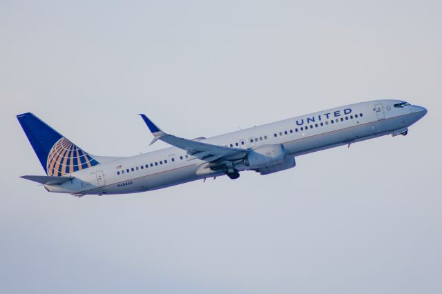 Boeing 737-800 (N68453) - United 672 to Washington, DC. 15 Feb 21.