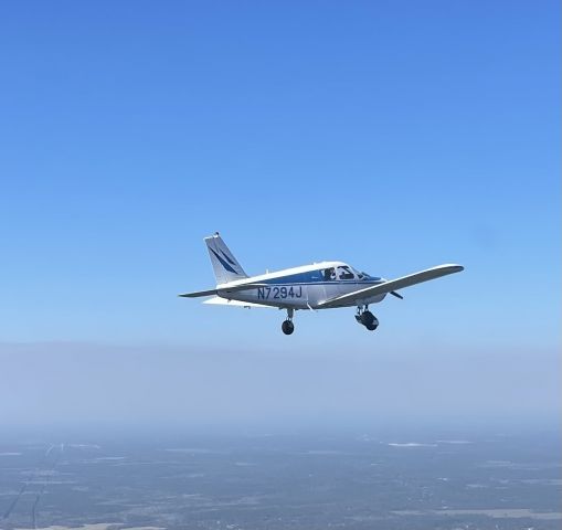 Piper Cherokee (N7294J)