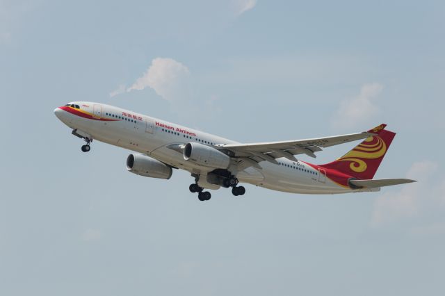 Airbus A330-200 (B-6519)