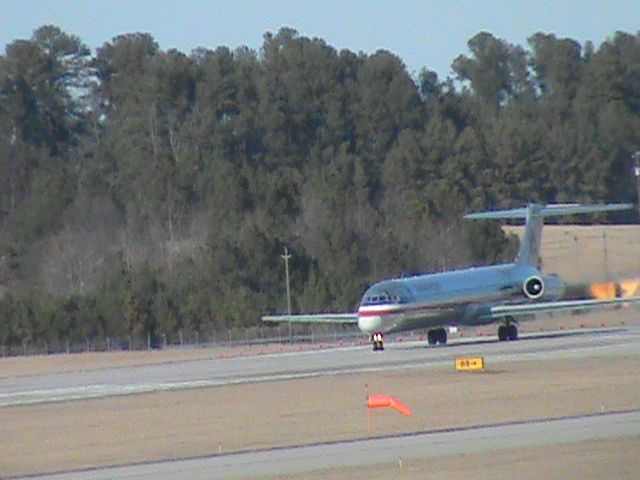 McDonnell Douglas MD-82 (AAL521) - Finally Taking off to Dallas.