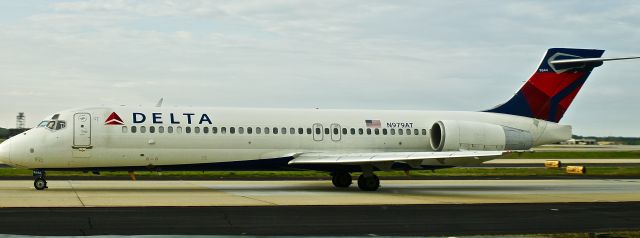 Boeing 717-200 (N979AT) - Taxiing out for a flight to Melbourne, FL.