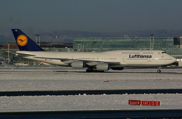 BOEING 747-8 (D-ABYQ)