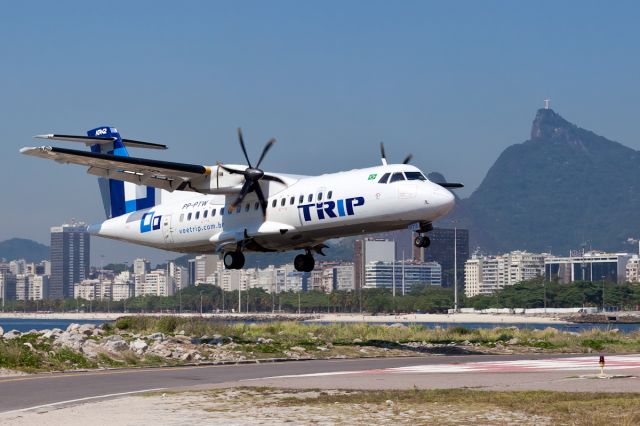 Aerospatiale ATR-42-300 (PP-PTW)