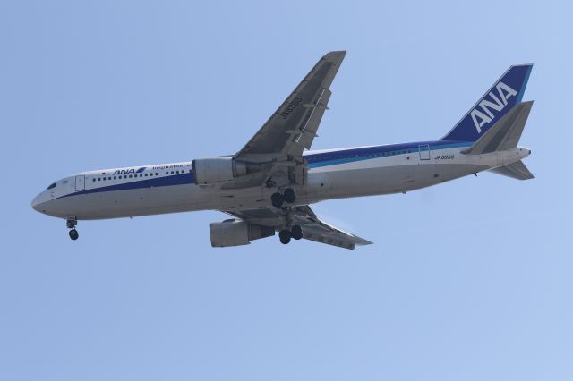 BOEING 767-300 (JA8368) - 06 July 2015: HND-HKD.