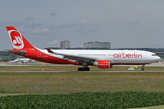 Airbus A330-200 (D-ABXC)