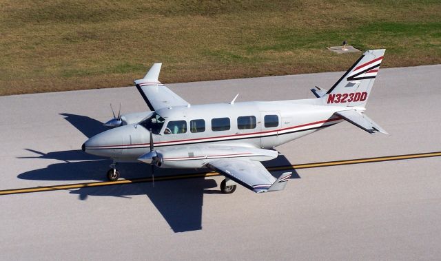 Piper Navajo (N323DD) - December, 2006