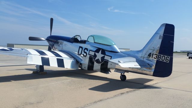 North American P-51 Mustang (41-3806)