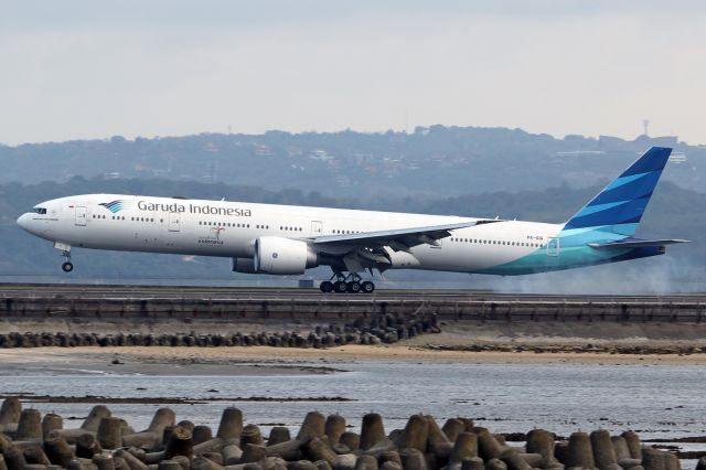 BOEING 777-300 (PK-GIG)