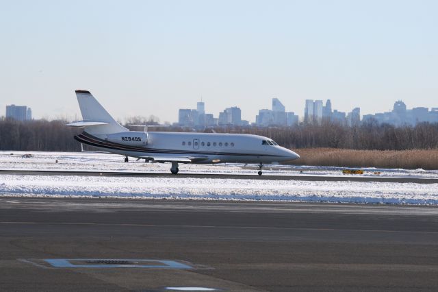 Dassault Falcon 2000 (N284QS)