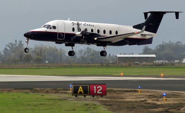 Beechcraft 1900 (N153GL) - GLA Flight 200 arriving at Merced Regional Airport