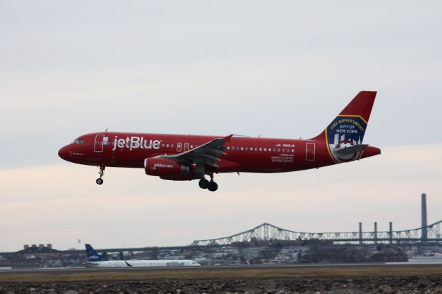 Airbus A320 (N615JB)