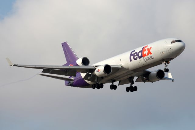 Boeing MD-11 (N604FE) - Short Final To Rwy 16R