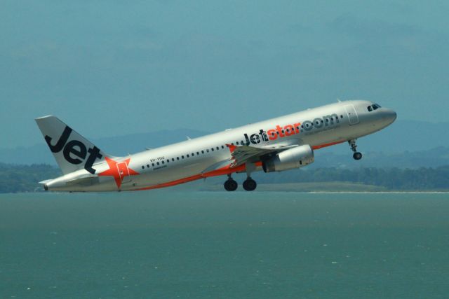 Airbus A320 (VH-VGU)