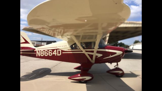 Piper PA-22 Tri-Pacer (N8664D) - 2017 Oshkosh Grand Champion.