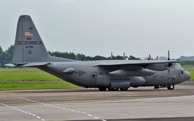 Lockheed C-130 Hercules (90-1796) - missouri ang c-130h 90-1796 at shannon 24/7/14.