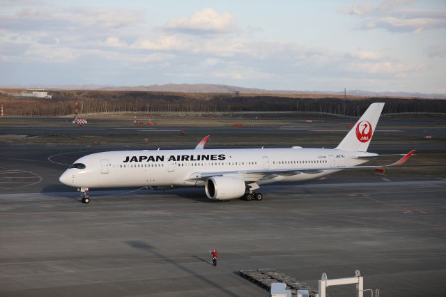 Airbus A350-900 (JA07XJ) - April 22. 2023:HND-CTS.