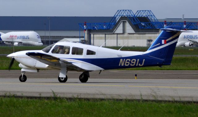 Piper Turbo Arrow 4 (N691J)