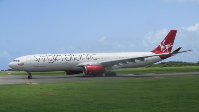 Airbus A330-300 (G-VRAY)