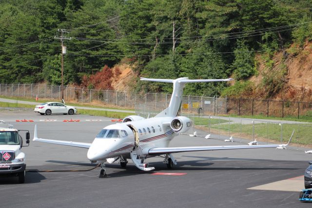 Embraer Phenom 300 (N336QS)