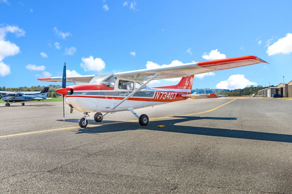 Cessna Skyhawk (N73407)